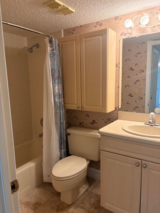 Building Photo - Spacious 1 bedroom at Pier 43!