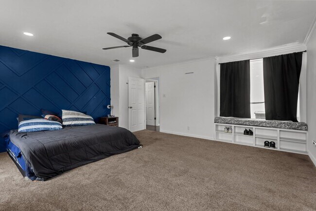 Building Photo - 3322 Providence Dr