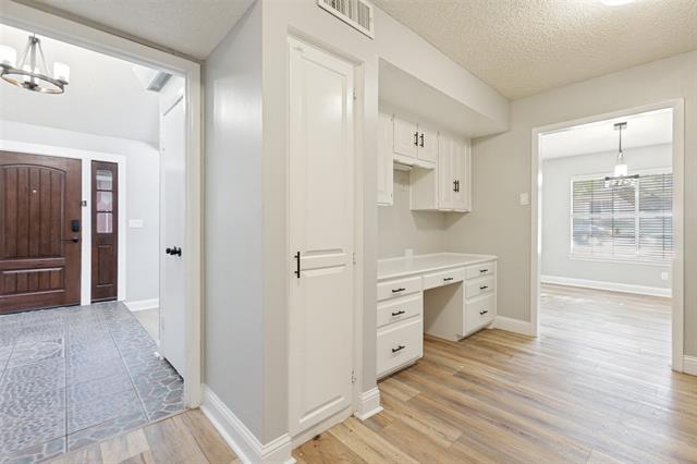 Building Photo - 14372 Haymeadow Cir