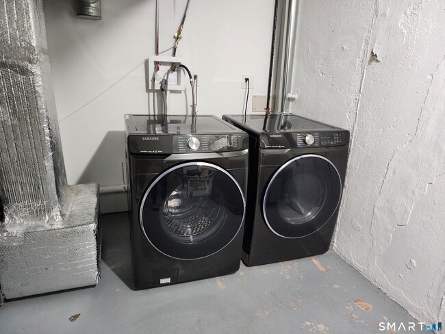 Building Photo - 71 Towne House Rd