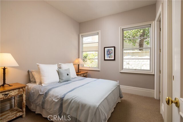 Building Photo - 23 Gleneagles Dr