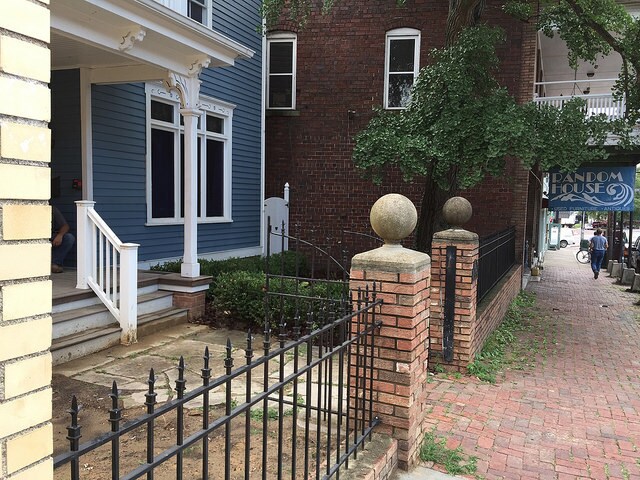 Primary Photo - 16 W State St