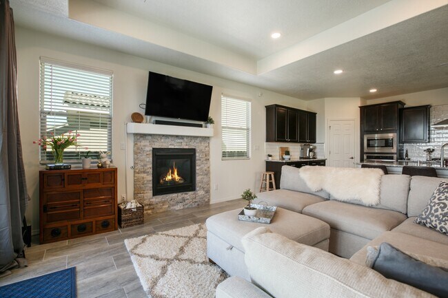 Building Photo - 2039 Lobo Trot Ct SE