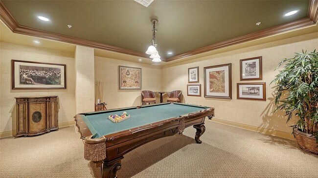 Building Photo - 1064 N Tamiami Trl