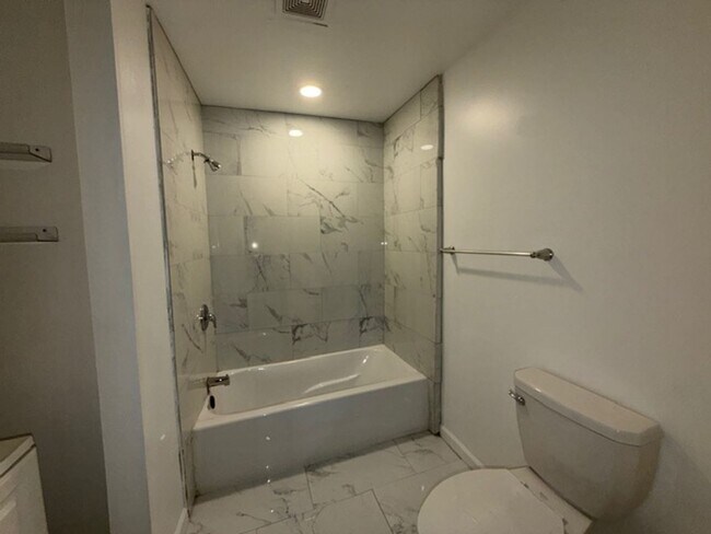 Building Photo - 3956 Pennsylvania Ave