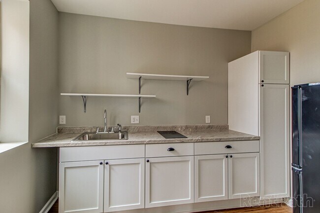 Building Photo - The Shirley