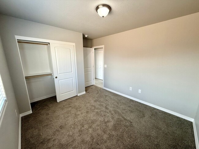 Building Photo - Newly Built 3-Bedroom, 2-Bath Home in a Prime Location Near Hospital & Shopping!