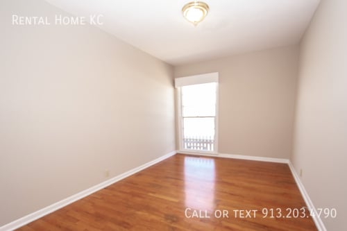 Building Photo - 9427 Gillette St