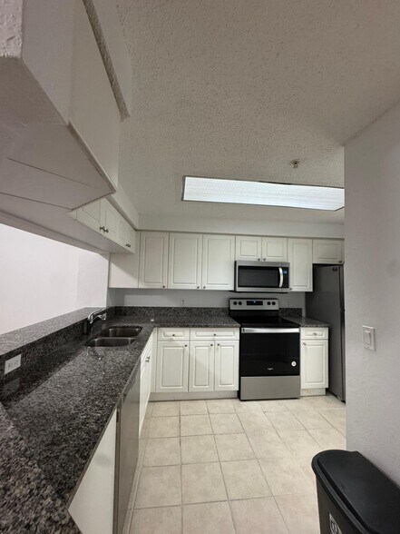 Building Photo - 2726 Anzio Ct