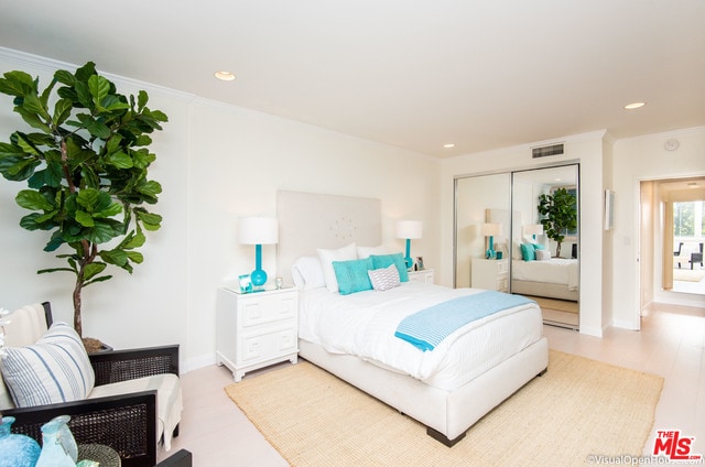 Bedroom - 2222 Avenue of the Stars