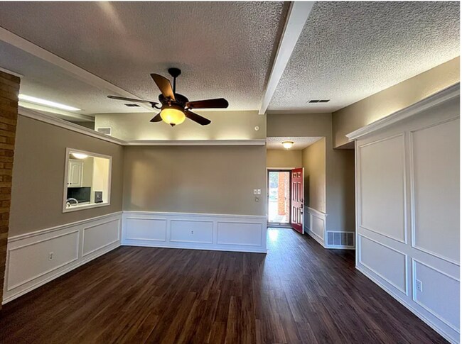 Building Photo - 5718 88th St