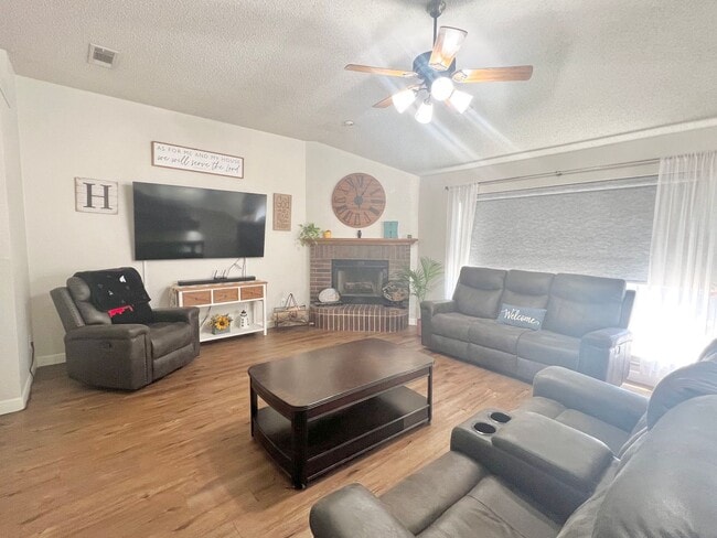 Building Photo - NEW IN MANAGEMENT - AVAILABLE NOW