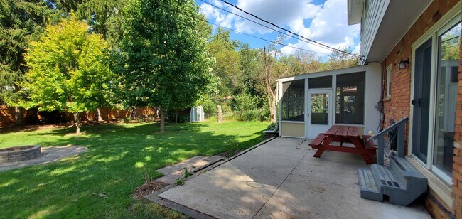 Building Photo - 1478 Kingwood St