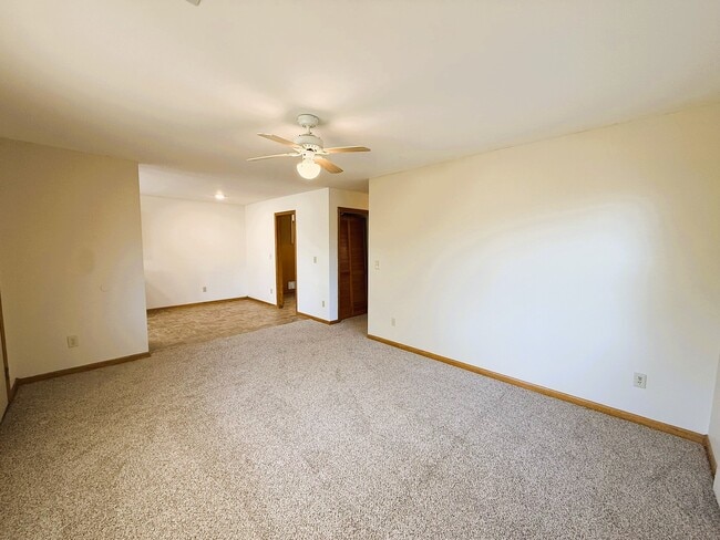 Building Photo - 6126 E Gilbert St