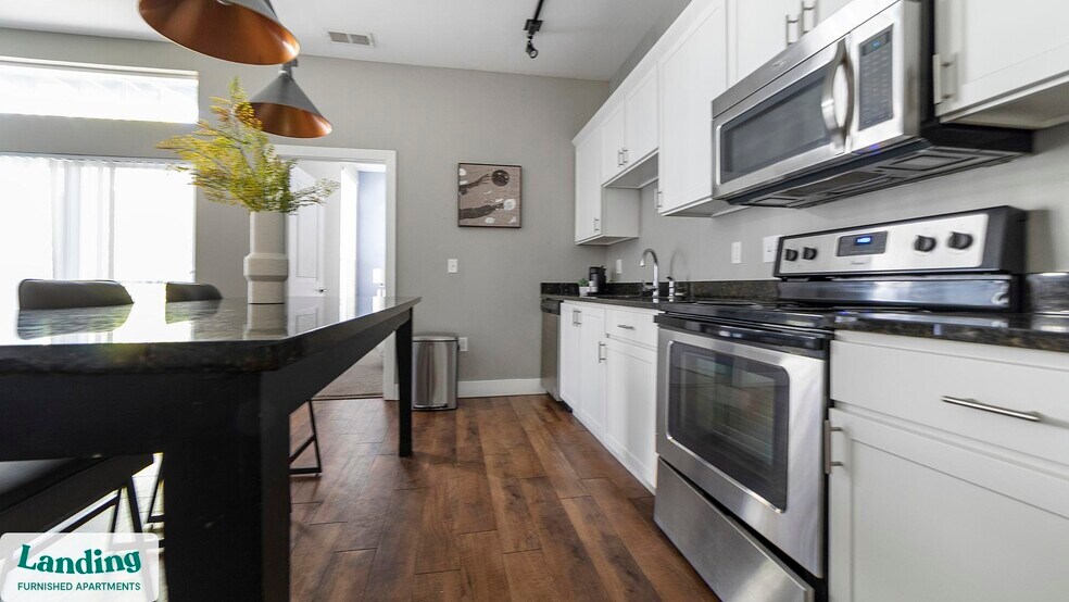 Building Photo - 41 E 9th Ave