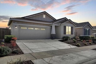 Building Photo - 2016 Fairhaven St