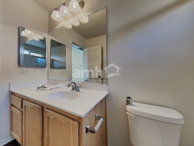 Building Photo - 5676 Orangeroot Ct