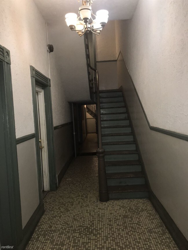 Building Photo - 316 N Paca St