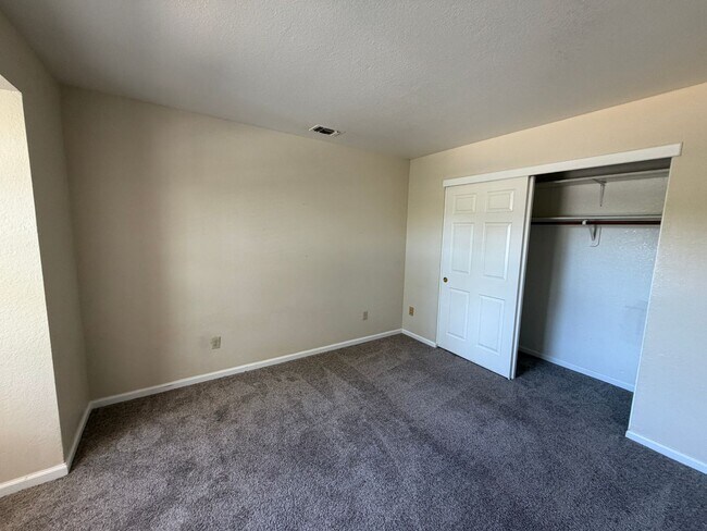 Building Photo - Large Corner Lot
