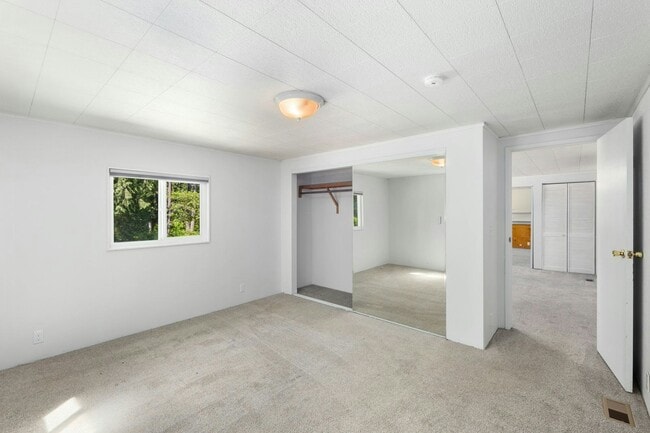 Building Photo - 14510 S Lake Crabapple Rd