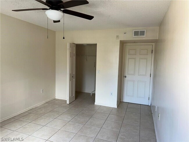 Building Photo - 8735 River Homes Lane