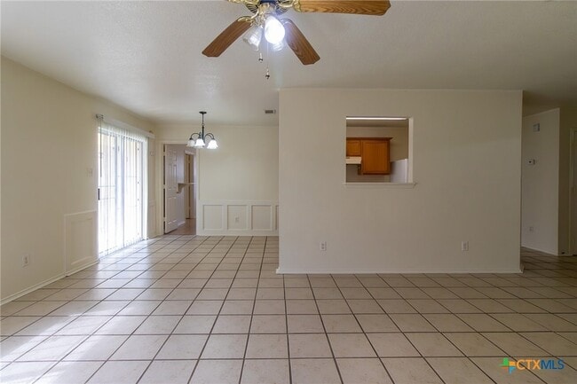 Building Photo - 1203 Fox Creek Dr