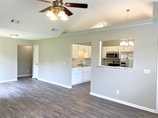 Building Photo - 144 Berwick Lakes Blvd