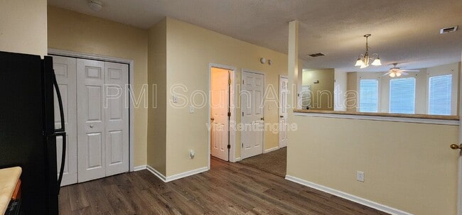 Building Photo - 7298 Wagon Wheel Ct