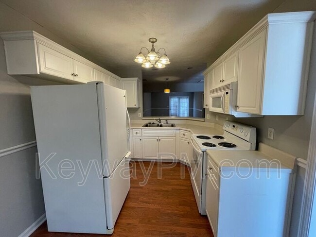 Building Photo - 1414 Anna Way