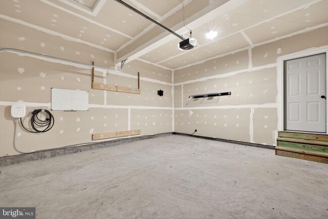 Building Photo - 513 Parkland Dr