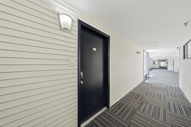 Building Photo - 793 Davis Rd