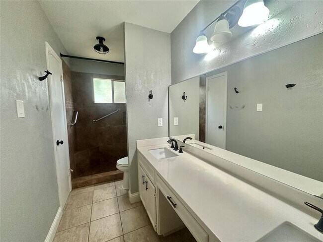Building Photo - 11407 Bristle Oak Trail