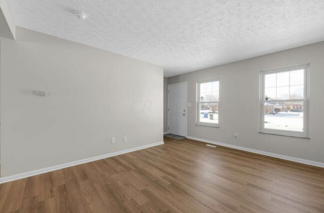 Building Photo - 2194 Rotunda Dr