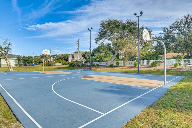 Building Photo - 4626 Harbour Village Blvd