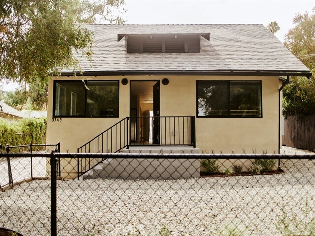 Building Photo - 3743 Locke Ave