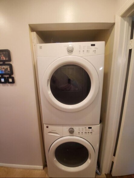 Building Photo - 452 Tournament Dr