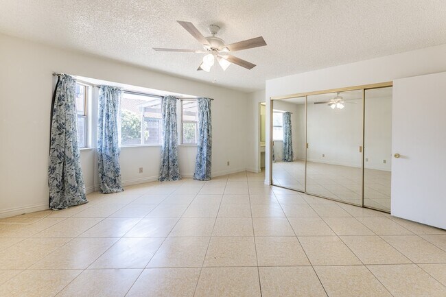 Building Photo - 6361 O'Bannon Dr