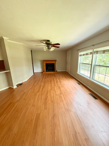Building Photo - 1173 N McDonough Rd