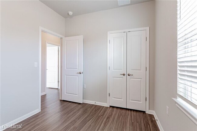 Building Photo - 9603 Grapevine Leaf Dr