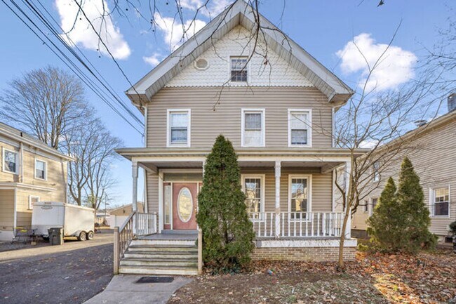 Building Photo - 102-104 Jackson Ave