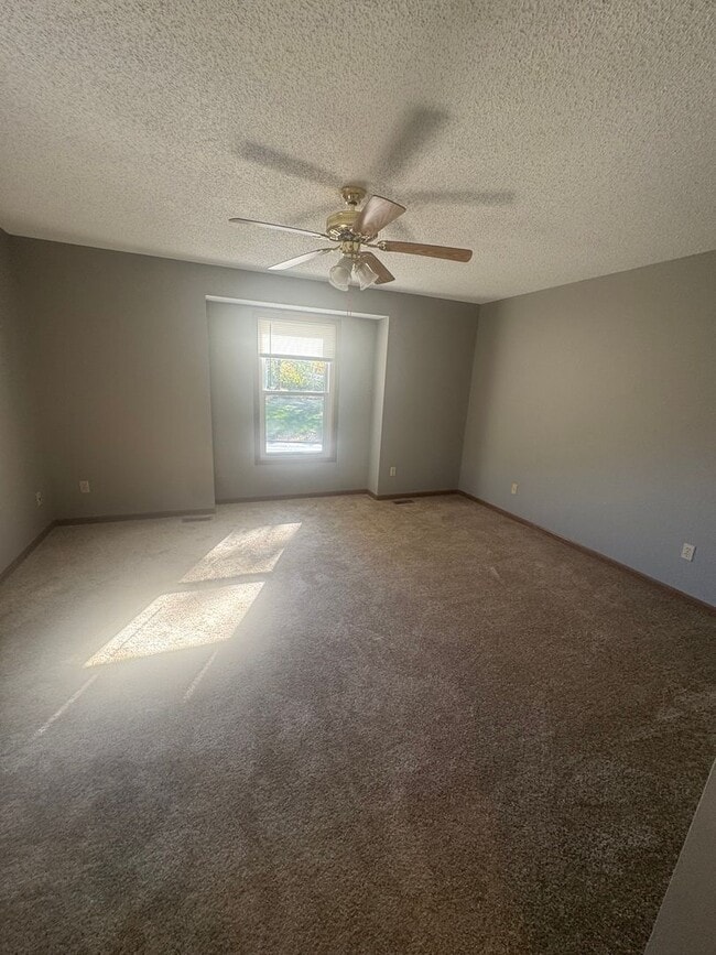 Building Photo - Z &amp; S Rentals, LLC