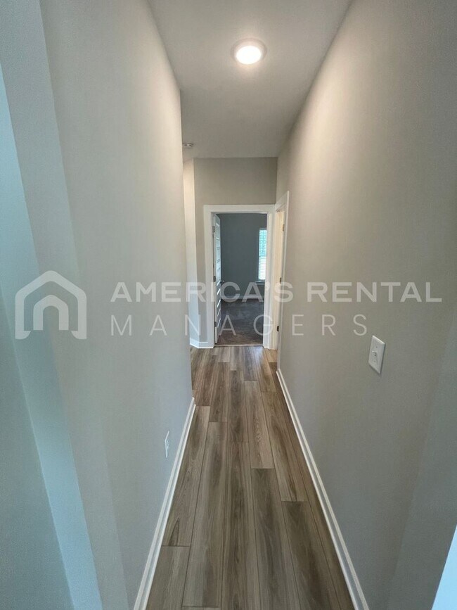 Building Photo - DEPOSIT PENDING!!! Home for Rent in Eastab...