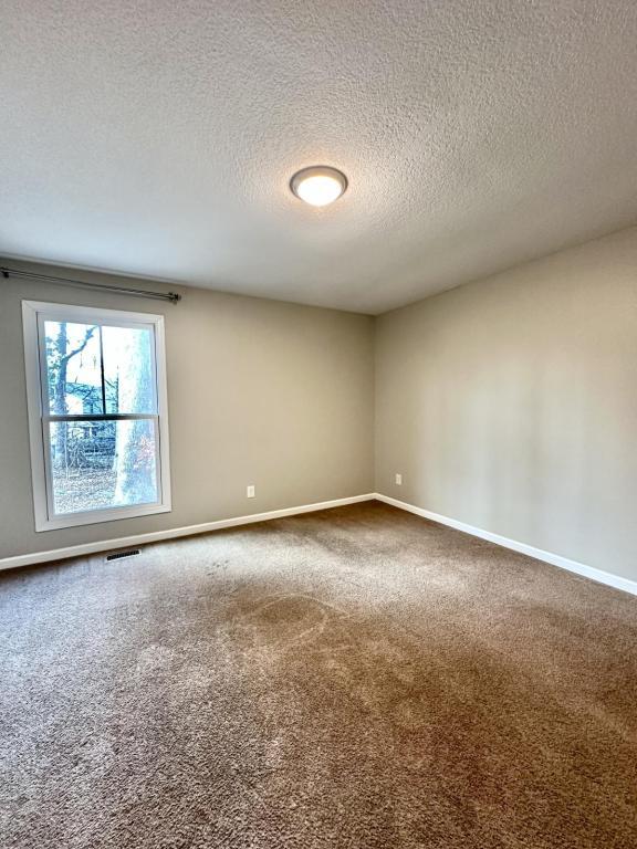 Building Photo - 15 Sand Hill School Rd