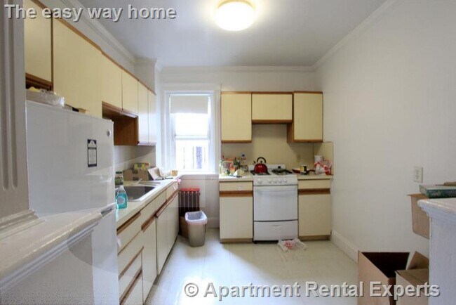 Primary Photo - 21 Wendell St