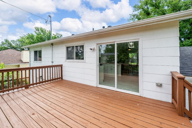 Building Photo - 383 Messina Dr