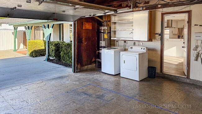 Building Photo - 2036 Brentwood St