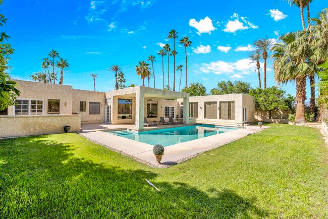 Building Photo - 45458 Rancho Palmeras Dr
