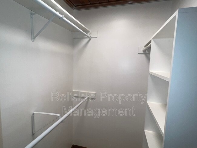 Building Photo - 103 Clay St