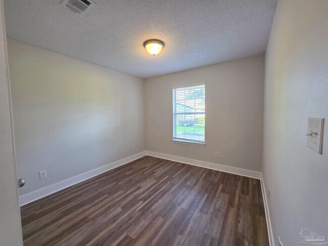 Building Photo - 5008 Orlando Ct