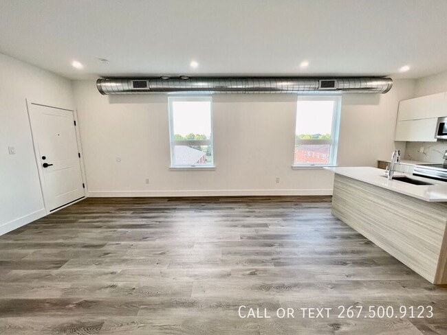 Building Photo - 1843 Hartranft St